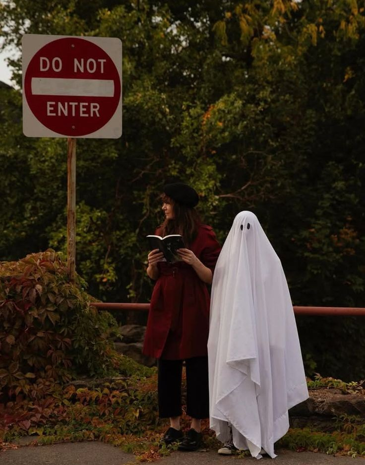 Съемка в образе призрака. Портретный фотограф из Москвы Комбар Елизавета