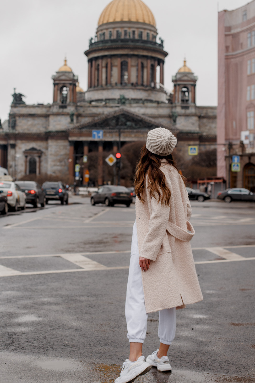 Прогулка возле Исаакиевского собора. Свадебный фотограф Санкт-Петербург  Москва