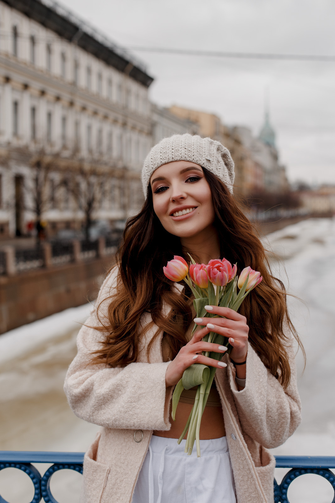 Прогулка возле Исаакиевского собора. Свадебный фотограф Санкт-Петербург  Москва