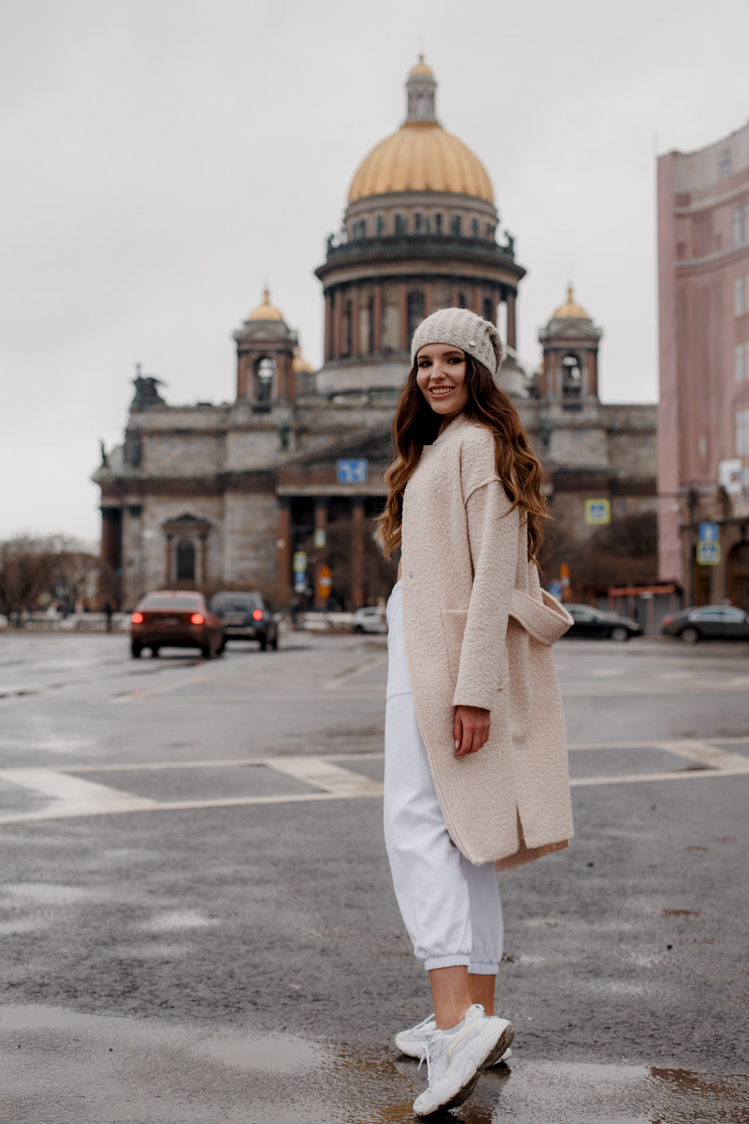 Прогулка возле Исаакиевского собора. Свадебный фотограф Санкт-Петербург  Москва