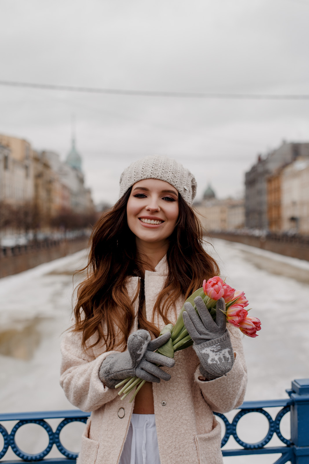 Прогулка возле Исаакиевского собора. Свадебный фотограф Санкт-Петербург  Москва