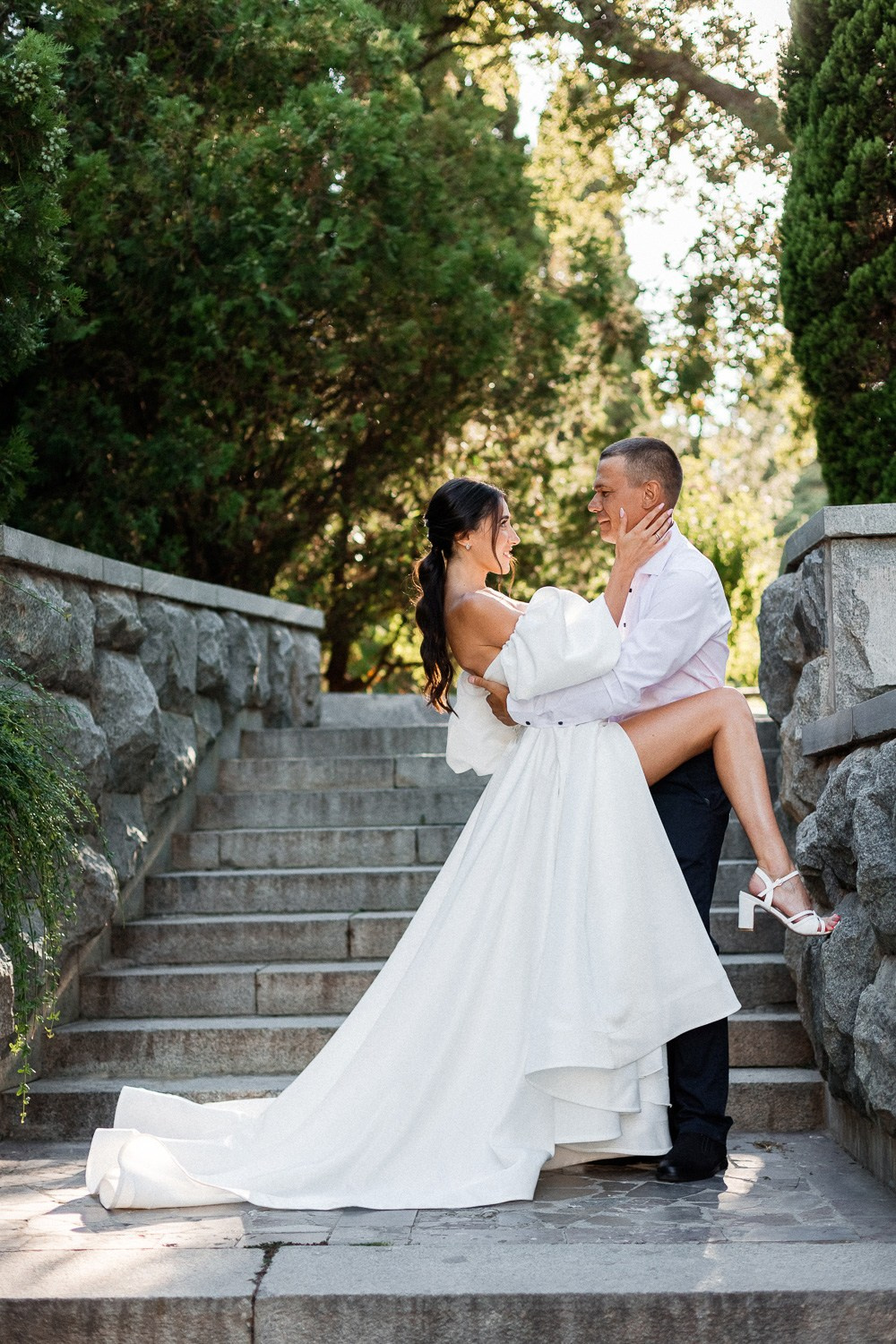 Николай и Юля — Свадебная фотосессия в Форосском парке. Свадебный фотограф, фотосъемка в Крыму, Севастополе, Симферополе, Ялте