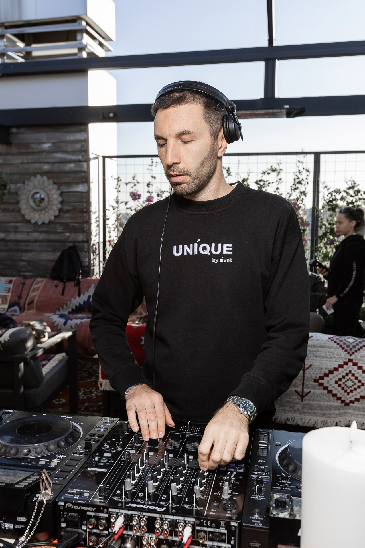 Odyssey partry. Ещё не вечер Viktor Petrov Birthday. Фотограф в Санкт-Петербурге — Сергей Петров