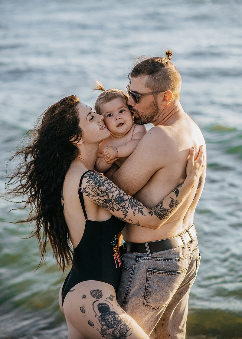 Семейная фотосессия в Сириусе и Адлере. Фотограф в Адлере, Сириусе, Красной Поляне — лавстори, семейные и индивидуальные фотосессии