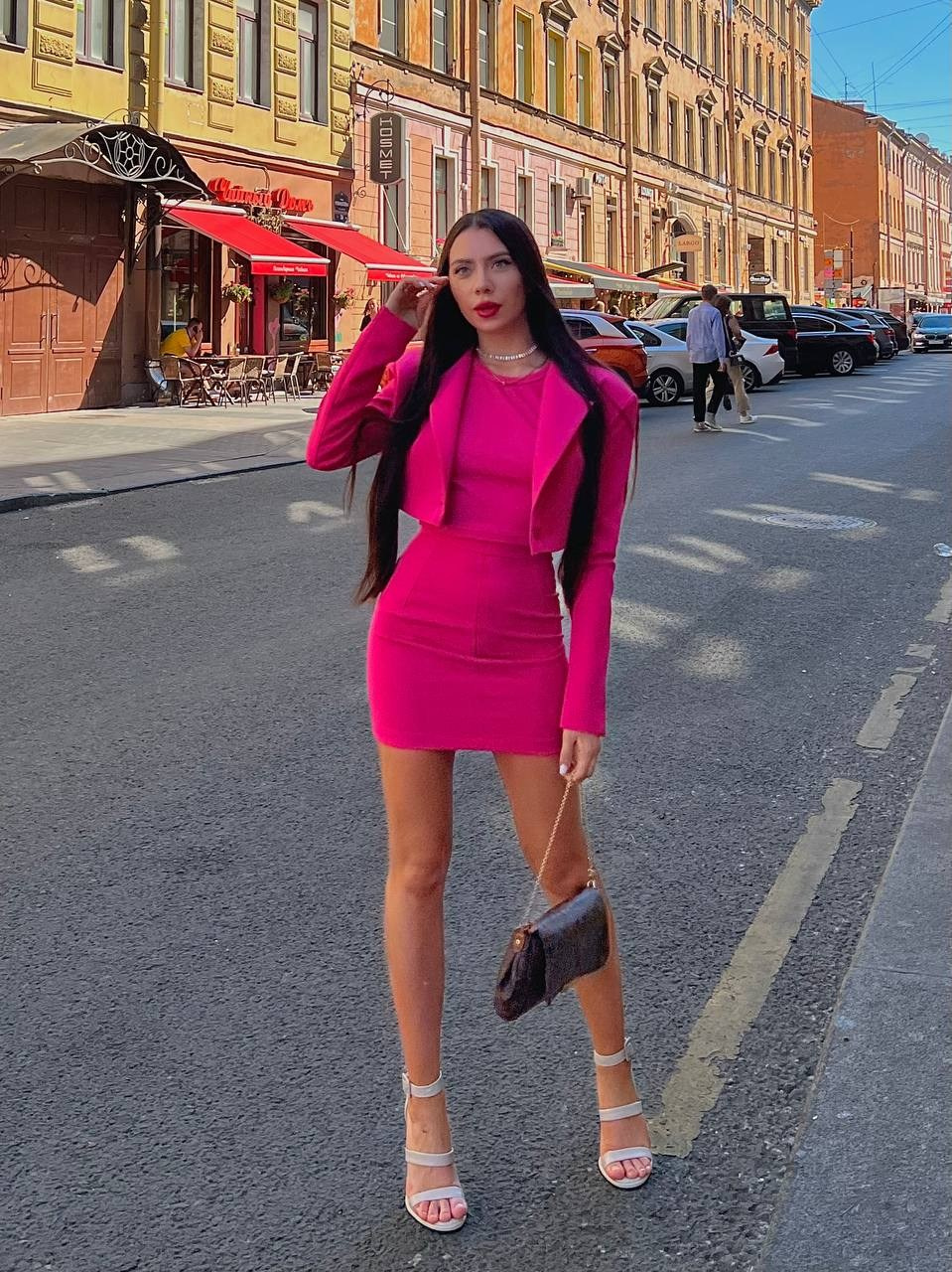 Регина К  Размер XS. Рост 158 см Параметры 85/62/86. LUNAPRO Дом стильных, сборных и индивидуальных съемок для брендов