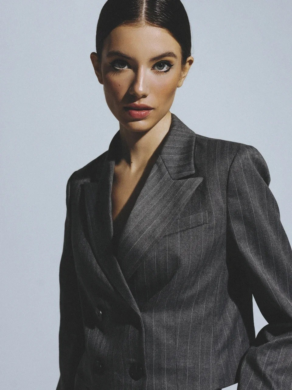 Диана, 40-42, рост 172. KED Production — продакшн из СПб. Создаём фото, видео и контент, который помогает брендам и селлерам продавать больше