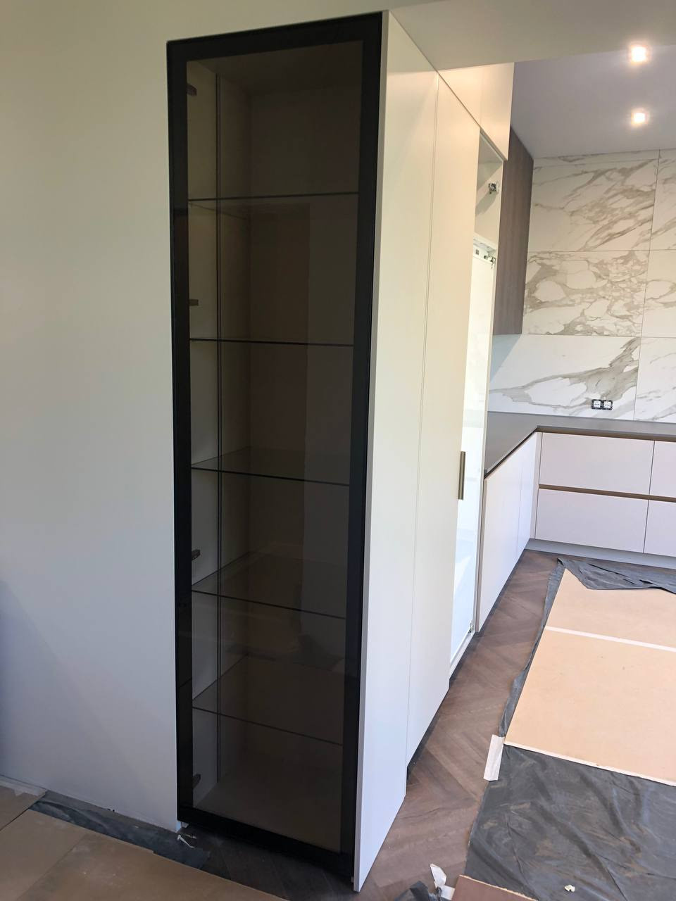 Фото с монтажа |Мебель на заказа: кухни, шкафы и т.д. в Томске. ГУДРУМ — Мебель на заказ в Томске | Кухни | Шкафы | Стулья и Столы