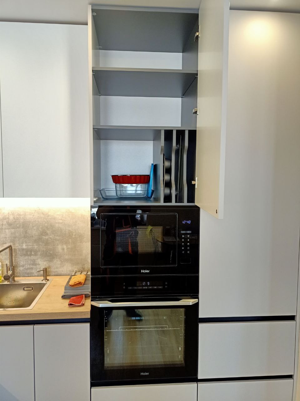 Фото с монтажа |Мебель на заказа: кухни, шкафы и т.д. в Томске. ГУДРУМ — Мебель на заказ в Томске | Кухни | Шкафы | Стулья и Столы