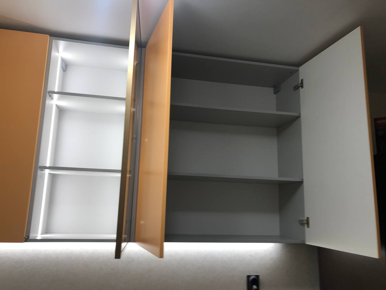 Фото с монтажа |Мебель на заказа: кухни, шкафы и т.д. в Томске. ГУДРУМ — Мебель на заказ в Томске | Кухни | Шкафы | Стулья и Столы