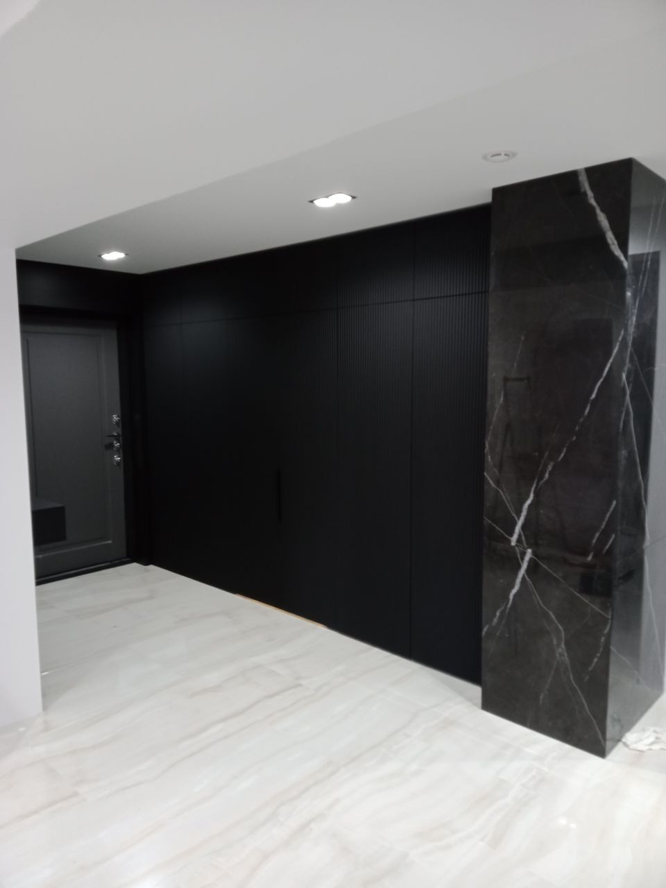 Фото с монтажа |Мебель на заказа: кухни, шкафы и т.д. в Томске. ГУДРУМ — Мебель на заказ в Томске | Кухни | Шкафы | Стулья и Столы