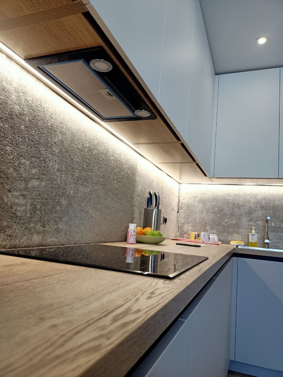 Фото с монтажа |Мебель на заказа: кухни, шкафы и т.д. в Томске. ГУДРУМ — Мебель на заказ в Томске | Кухни | Шкафы | Стулья и Столы