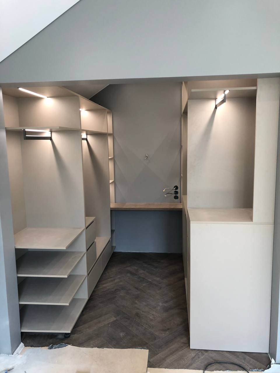 Гардеробная. ГУДРУМ — Мебель на заказ в Томске | Кухни | Шкафы | Стулья и Столы