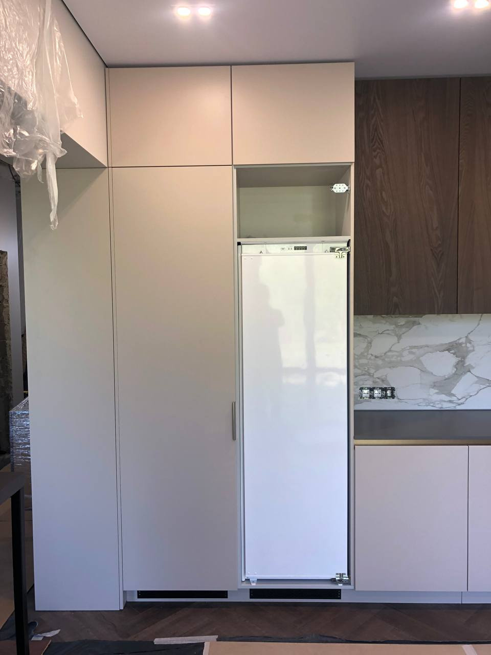 Фото с монтажа |Мебель на заказа: кухни, шкафы и т.д. в Томске. ГУДРУМ — Мебель на заказ в Томске | Кухни | Шкафы | Стулья и Столы