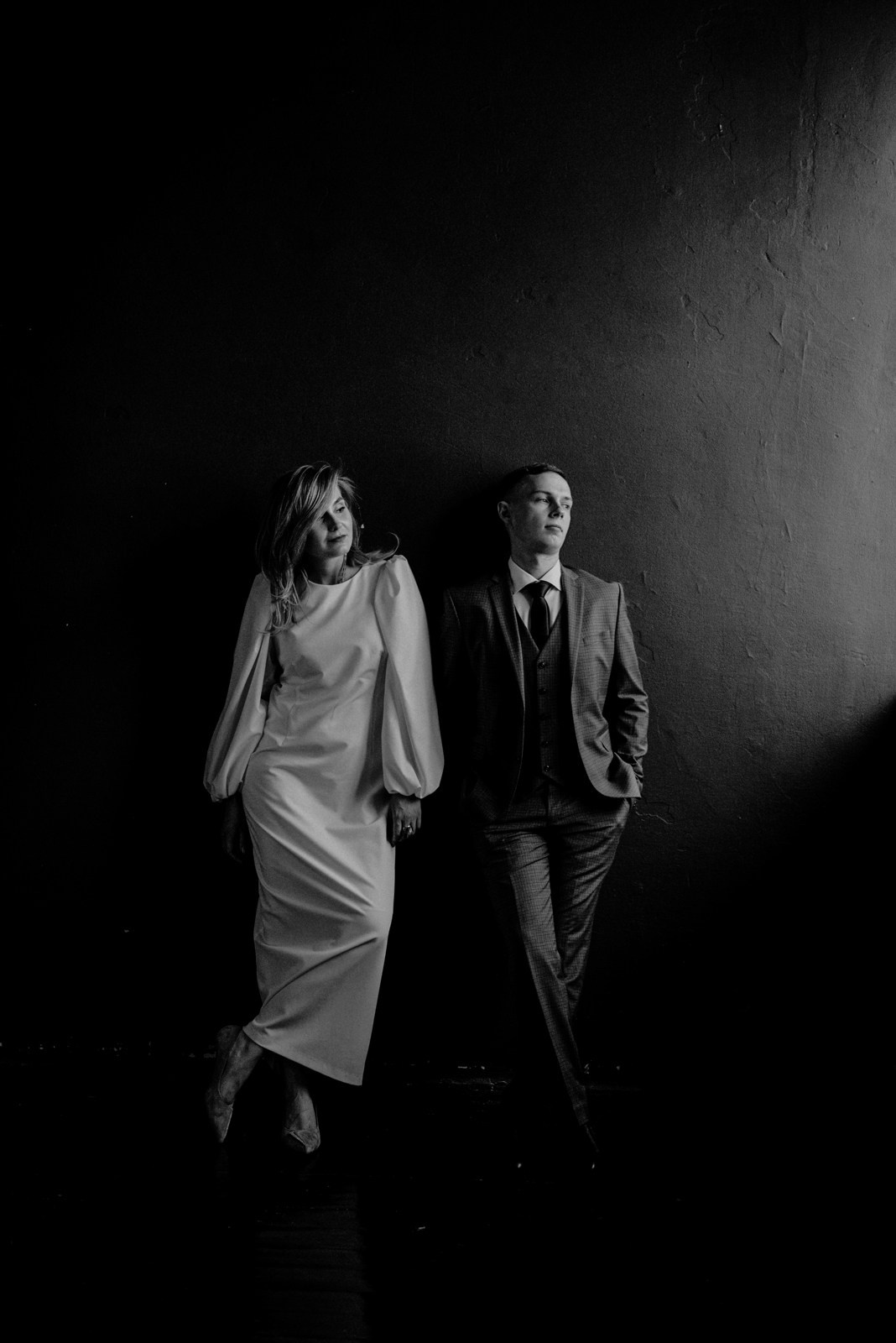 Свадебная фотосессия в стиле минимализм в Тюмени — Максим и Таня — Фотограф Дарья Мустафина. Фотограф Дарья Мустафина, Тюмень