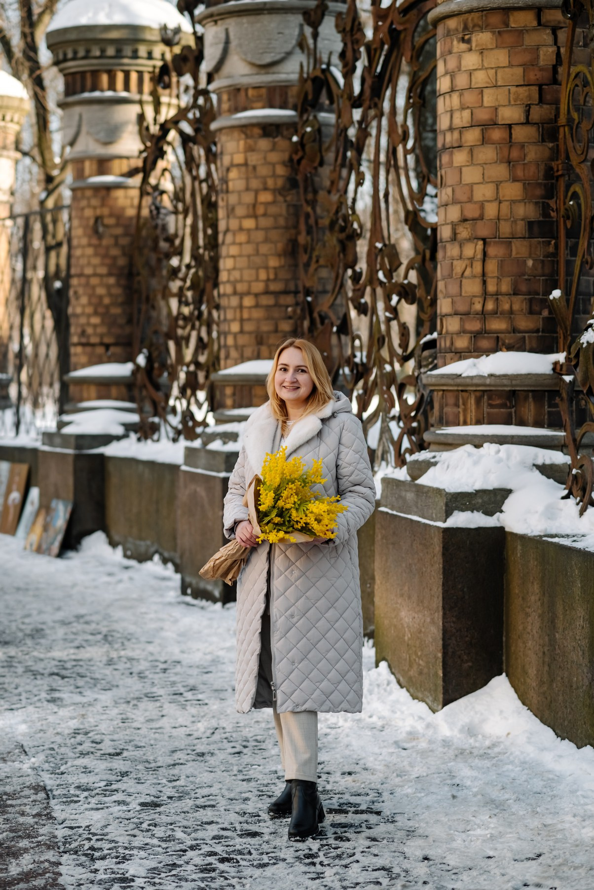 Прогулка с цветами по улицам и каналам. Свадебный и семейный фотограф в Санкт-Петербурге Елена Худякова