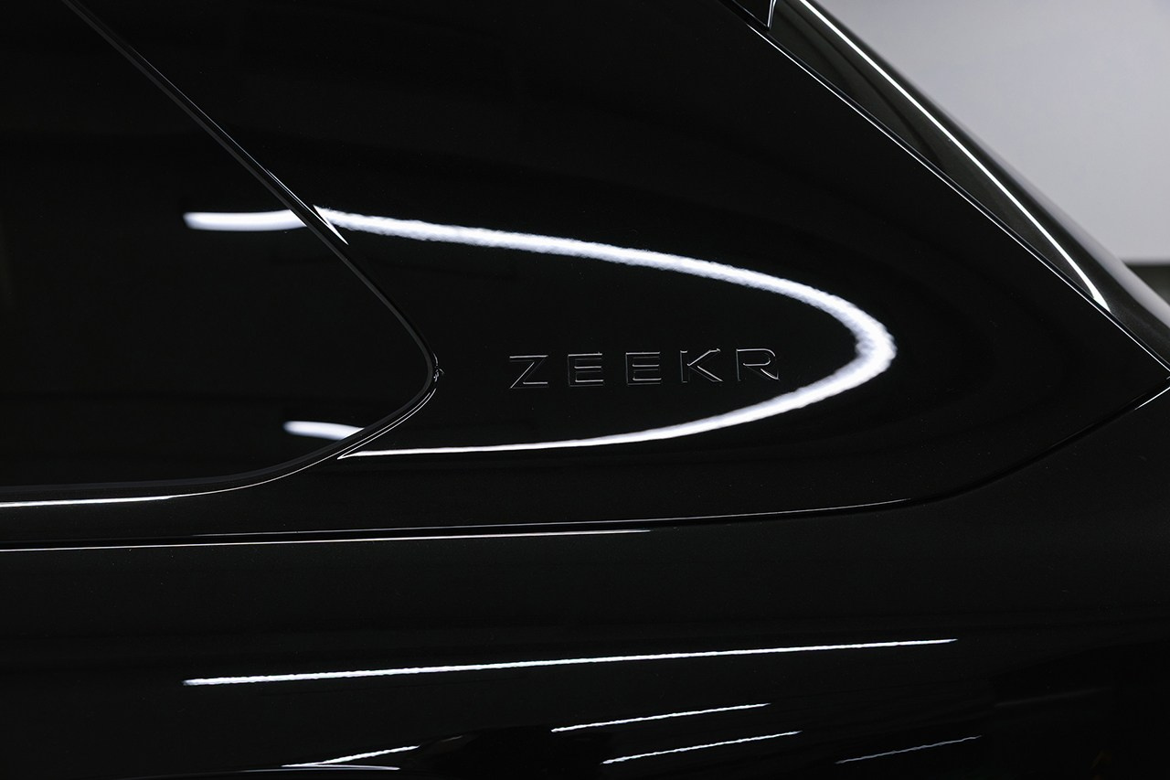 Zeekr 9X 2.0hyb 4WD AT (1401 л. с.) 2025 + фаркоп. Автосалон «Х-Авто»