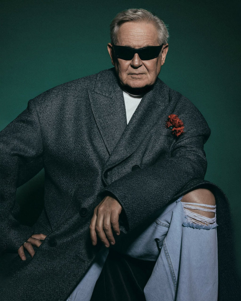 Фото Стоянова в темных очках