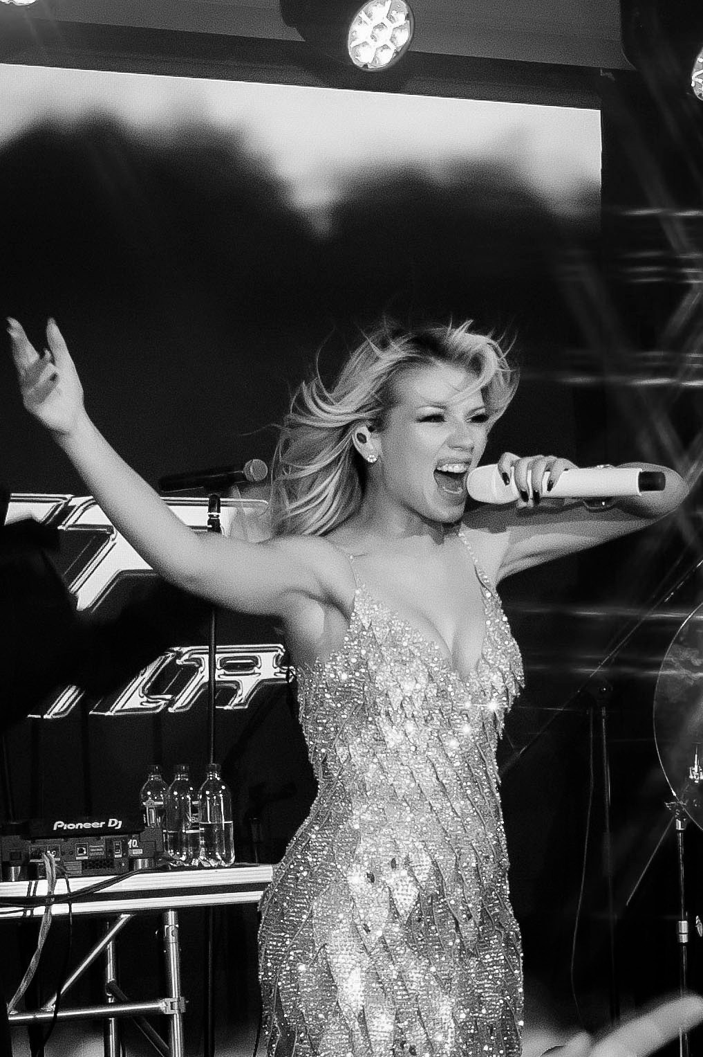 Дом Души с Анастасией Кичатовой. Профессиональный фотограф в Москве | Заказать фотосессию и съемку