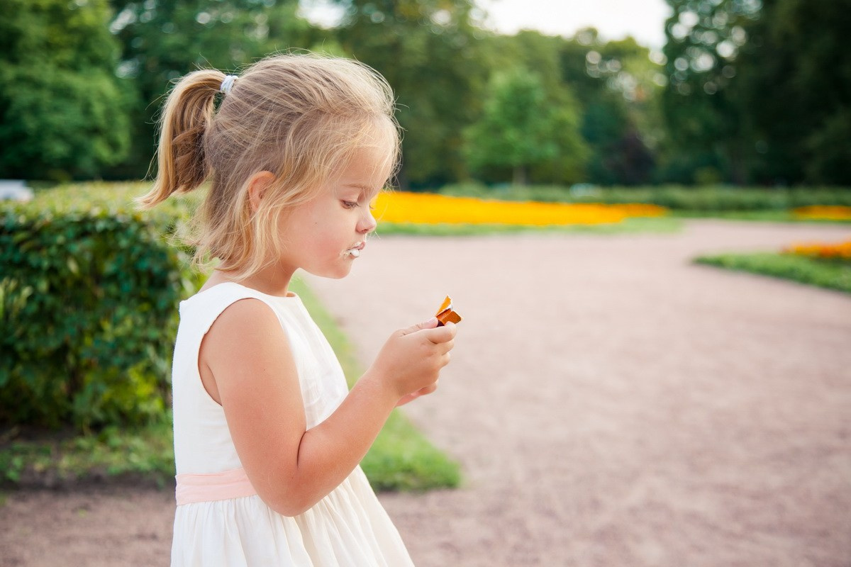 Семейная фотосессия в Петергофе. Фотограф крещение венчание в Петербурге! Помогает подобрать храм и посоветовал душевного батюшку в СПб