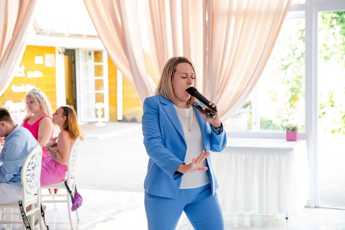 Ведущая праздников и мероприятий Ирина Гумерова