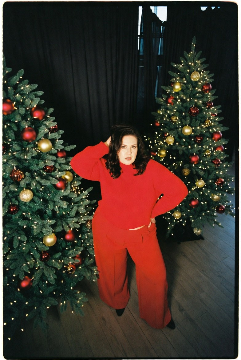 Плюс сайз в красном