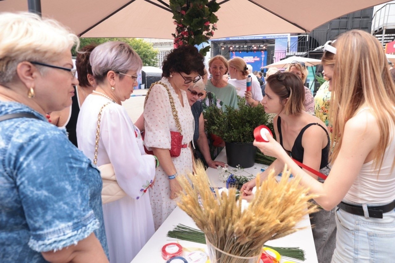 Фестиваль «ДЕНЬ МОЛДАВСКОЙ КУЛЬТУРЫ». Евгений Тюнин. Режиссура событий в Москве и по России