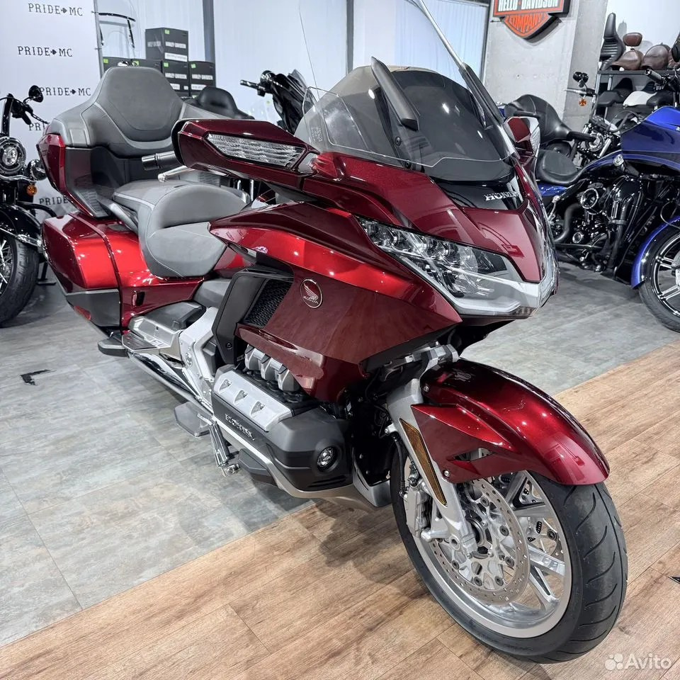 2023 НОNDA Goldwing NEW Candy Ardеnt Rеd МANUAL. Hello Davidson, Москва. Только хорошие мотоциклы…