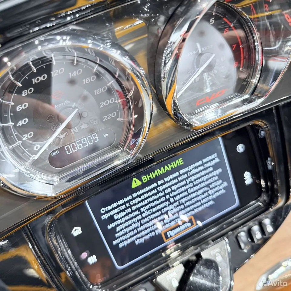2022 CVO Street Glidе Limitеd Еdition 117 Hightail Yellow Pearl / Black Hole. Hello Davidson, Москва. Только хорошие мотоциклы…