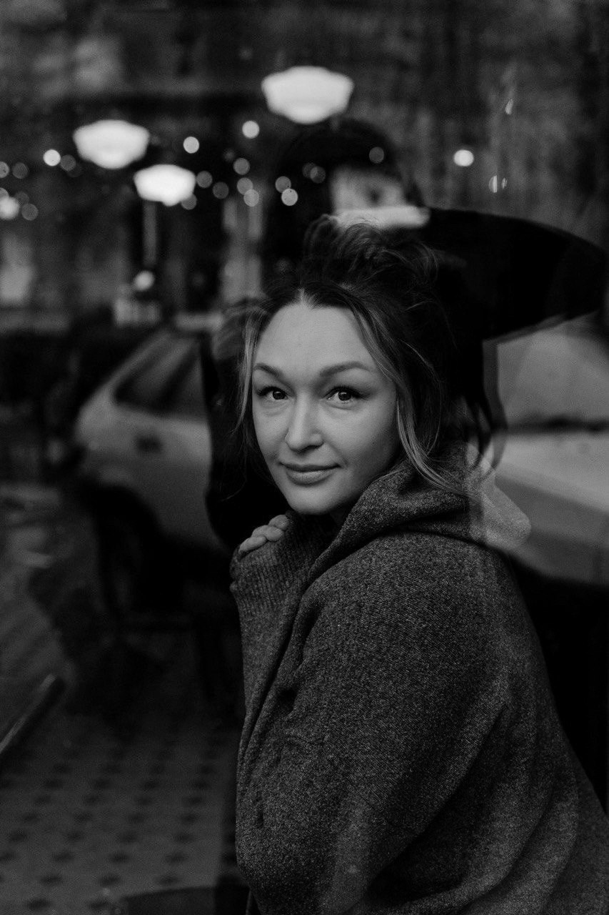 Лена в «Champion bar». Фотограф в Выборге и Санкт-Петербурге Маша Гуляева