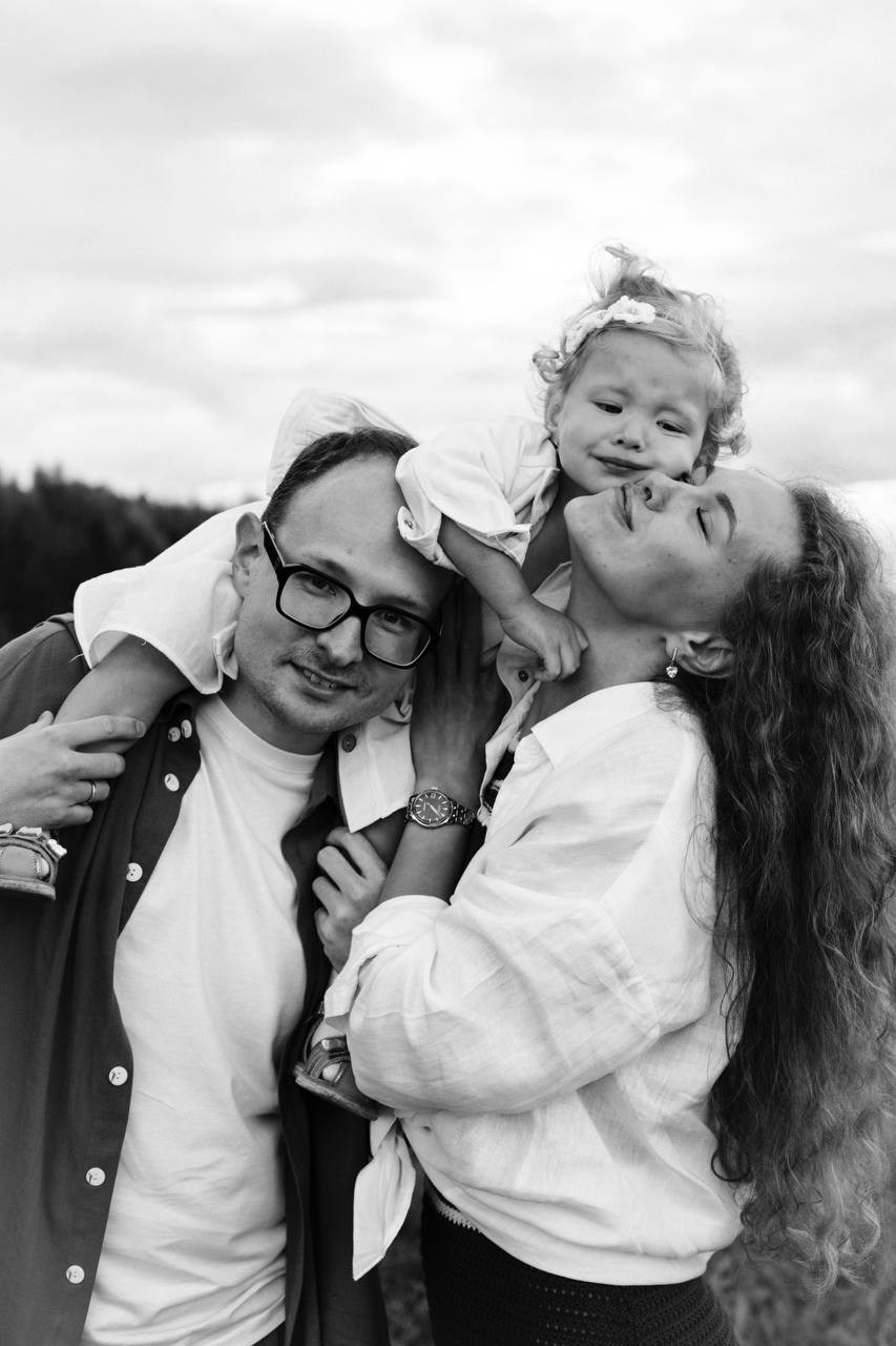 Саша, Света и Лиза (family story). Главная