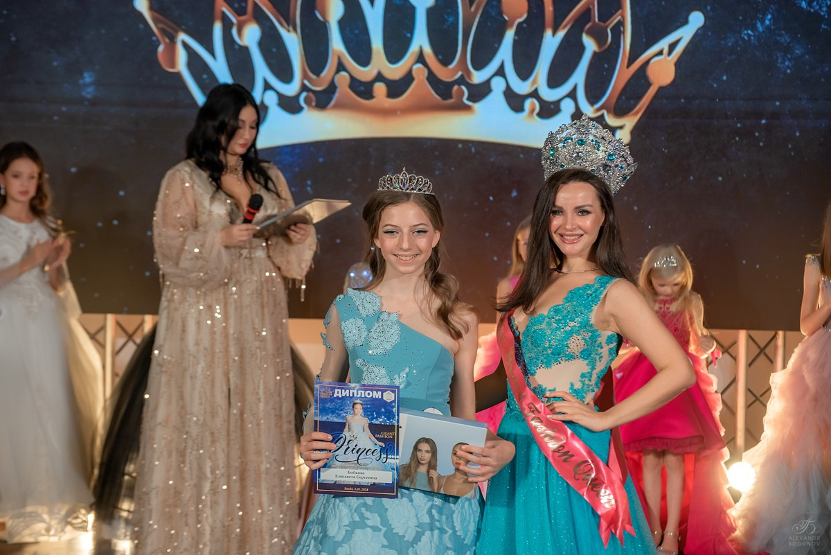 GrandFashionShow2024. Семейный и коммерческий фотограф в Сочи Александр Бодунов