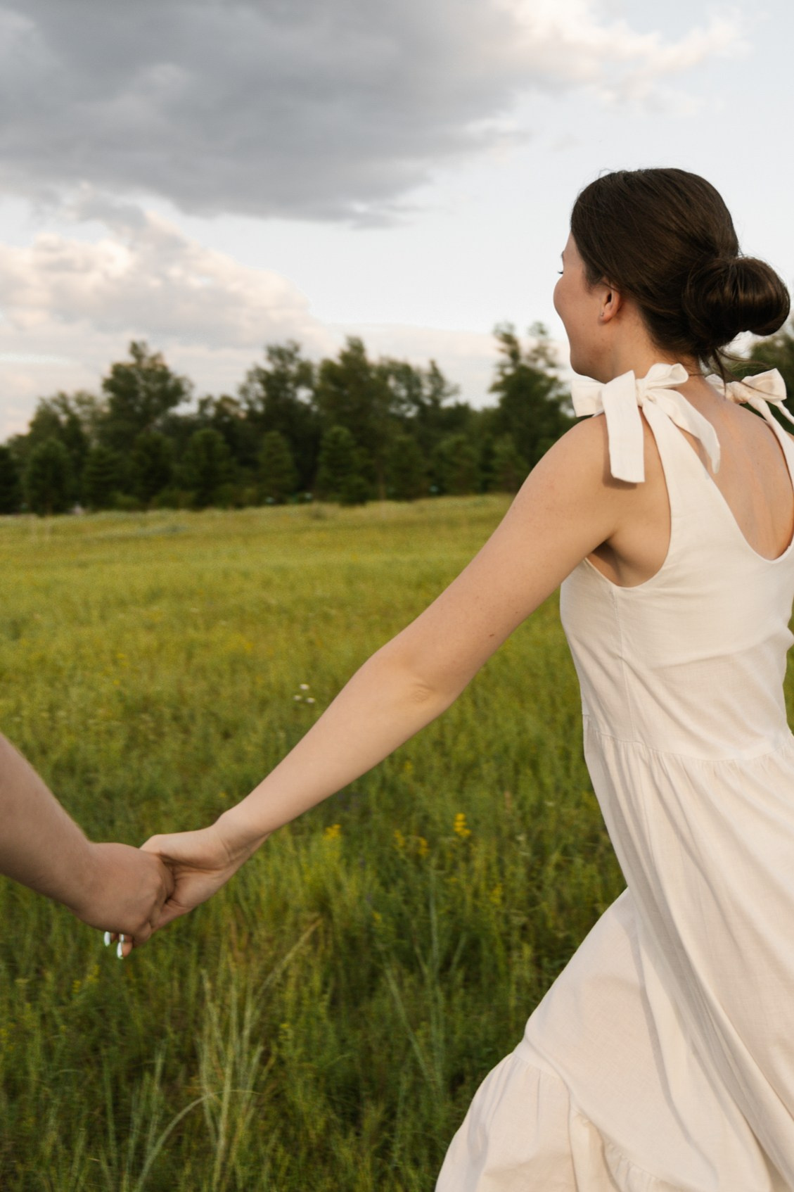 Обниматься на закате. Свадебный фотограф Марьям Сайфулина г. Красноярск
