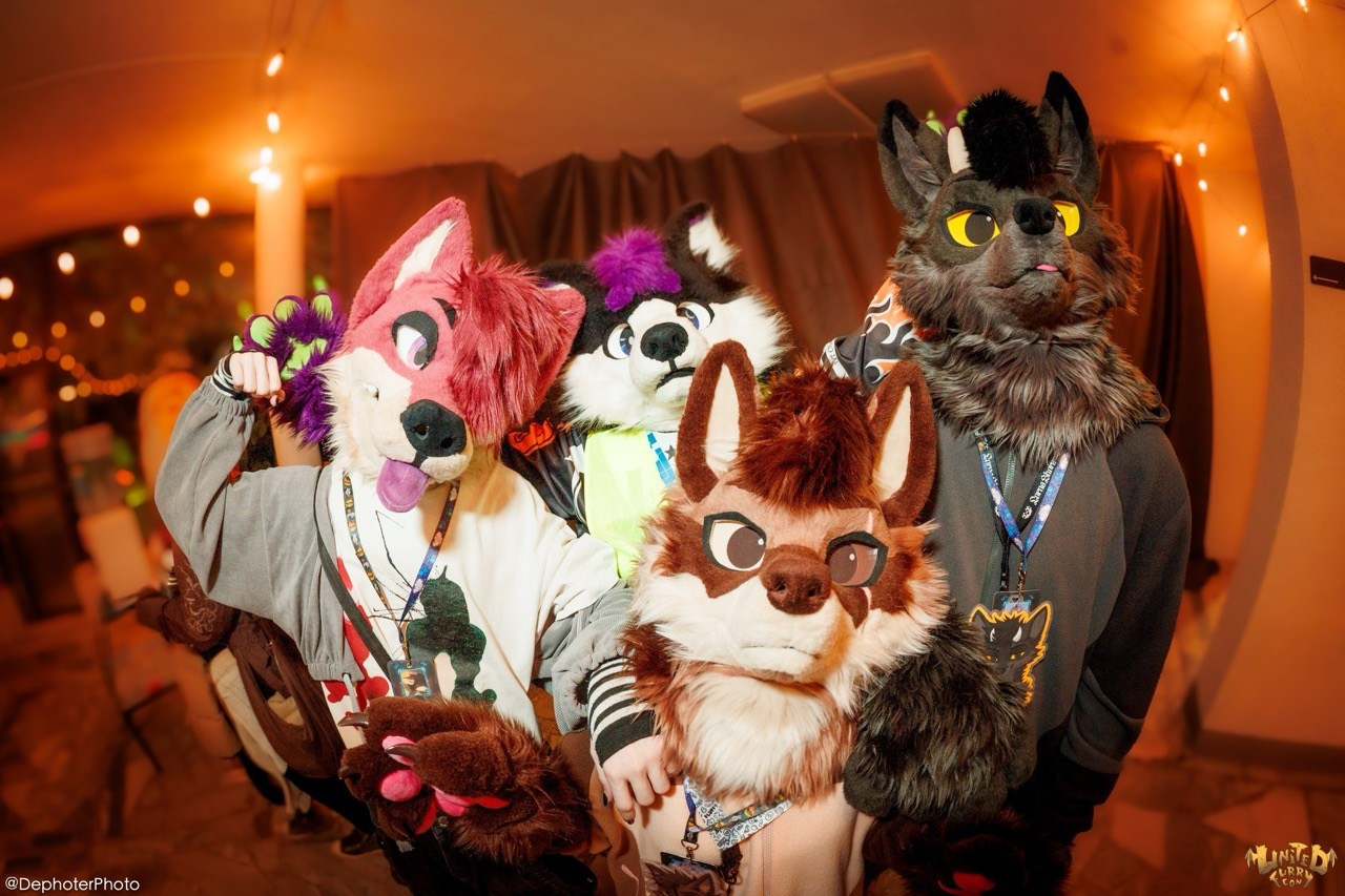 United Furry Convention 2026. Различные мероприятия и просто фотографии людей