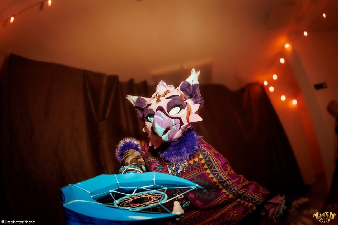 United Furry Convention 2026. Различные мероприятия и просто фотографии людей