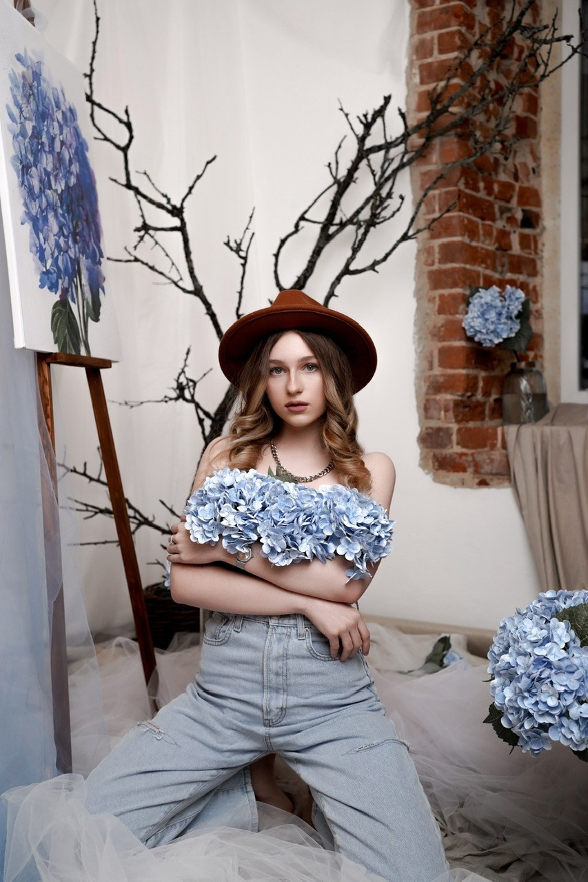 Женская фотосессия в студии Тепло в Новочеркасске. Свадебный фотограф в Ростове-на-Дону. Таинство Крещения и Венчания, семейные фотосессии. Алёна Чёботова