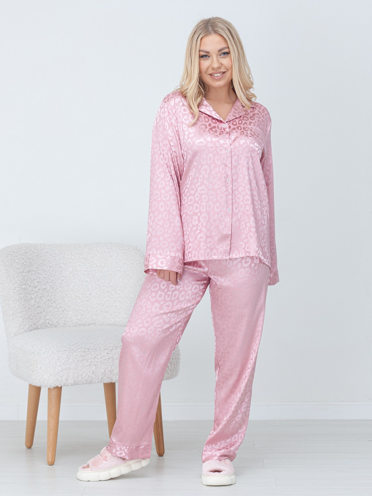 Аня сайз+. Сборные фотосъёмки в Москве. фотосессии одежды.фотограф