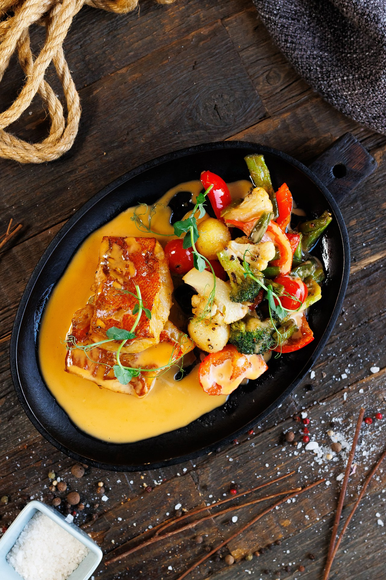 Костёр. Фотосъёмка для бизнеса — предметное фото, репортаж с мероприятий, портреты людей, съёмка интерьера и экстерьера