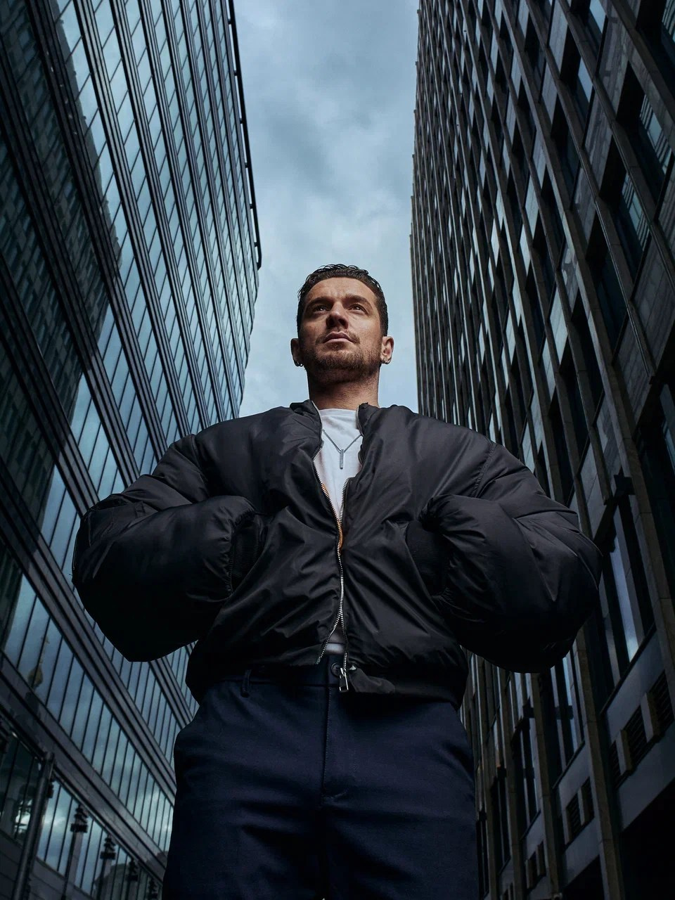 Профессиональная съемка одежды для маркетплейсов. Сделаем предметные фото по стандартам Ozon/WB