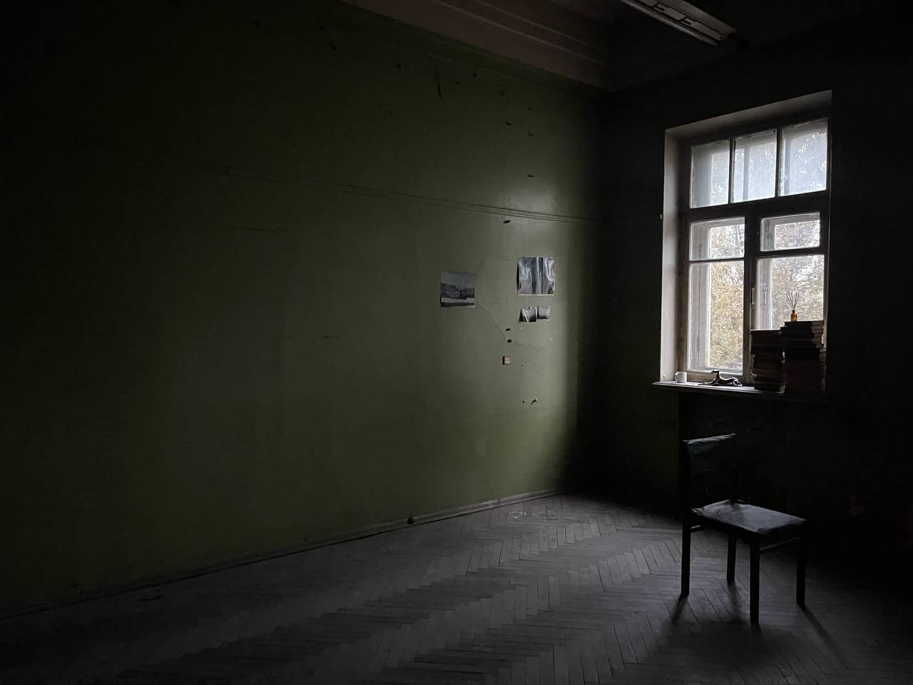 Библиотека. Кино в НИИ СНЕГИРИ (Very Strong Place) — Москва