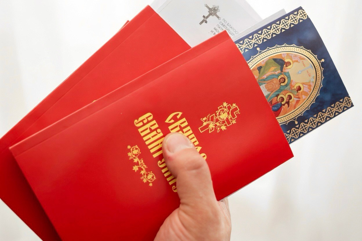 Крещение — фотограф на крестины в Екатеринбурге | Илья Антропов. Илья Антропов: фотограф и документалист. Портрет, документалистика, бизнес, видео, AI