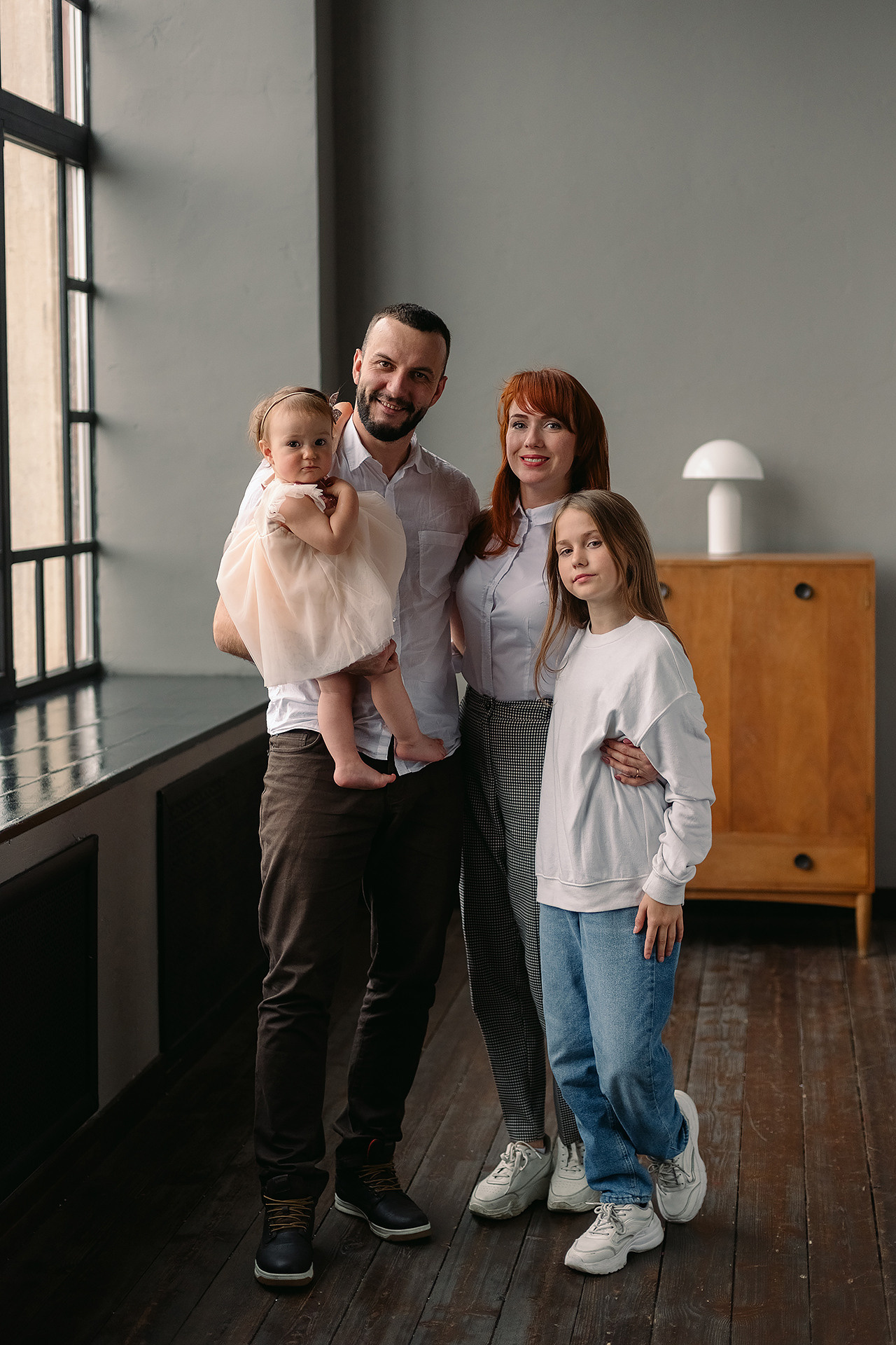 Семейная фотосессия в студии. Фотограф Юлия Кондратьева