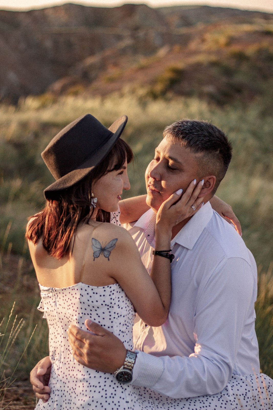 Фотограф Лавстоори истории любви, парная фотосессия Оренбургская область, Орск, Новотроицк, Гай. Женский фотограф в Орске Новотроицке Динара Долганова