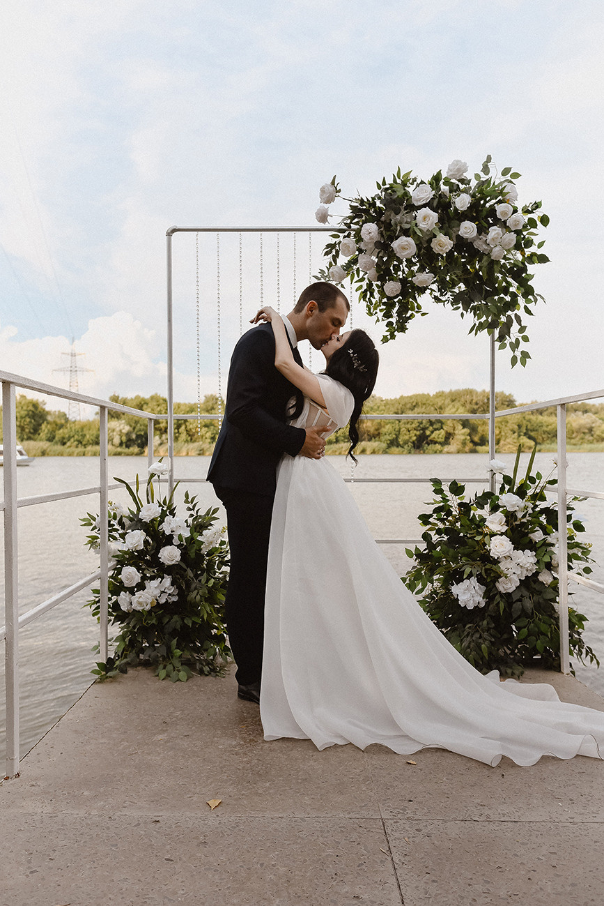 Летняя свадьба в Radisson Blu Hotel Rostov-On-Don. Свадебный и семейный фотограф в Ростове-на-Дону Елена Сторожок