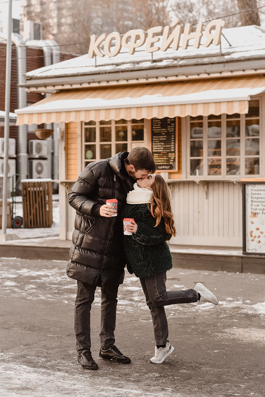 Вика и Максим на катке. Свадебный и семейный фотограф в Ростове-на-Дону Елена Сторожок