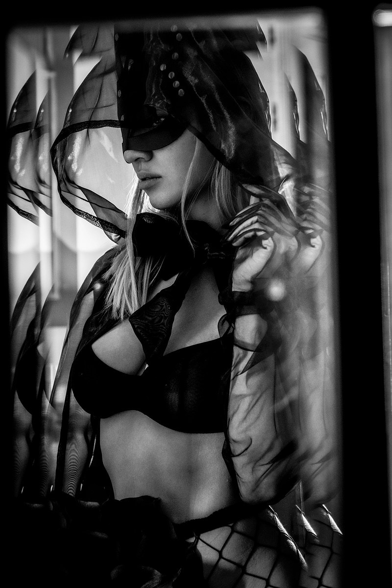 X. Эротико-драматический фотограф Маруся Скоробогатова