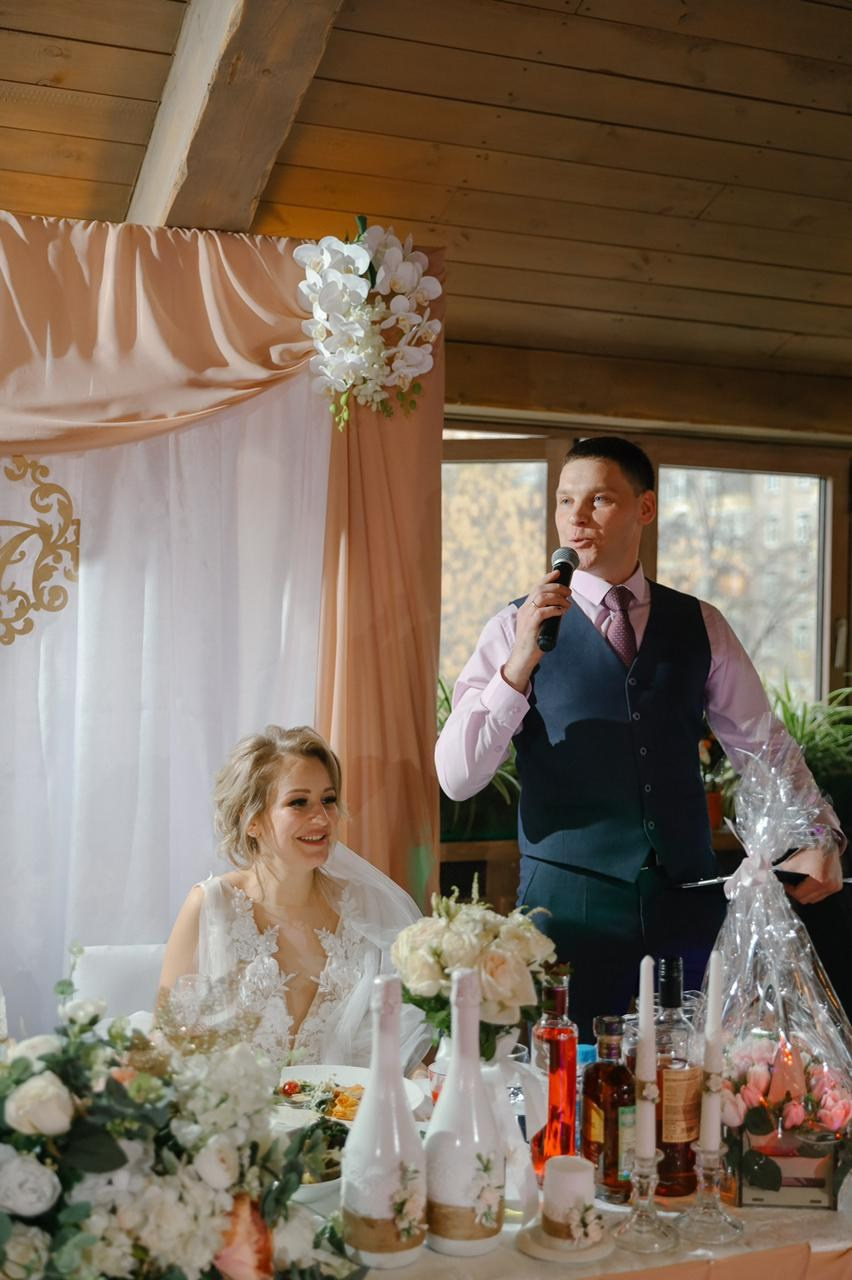 Фото. Ведущий и Вокалист Александр Узунов в Москве и Московской области