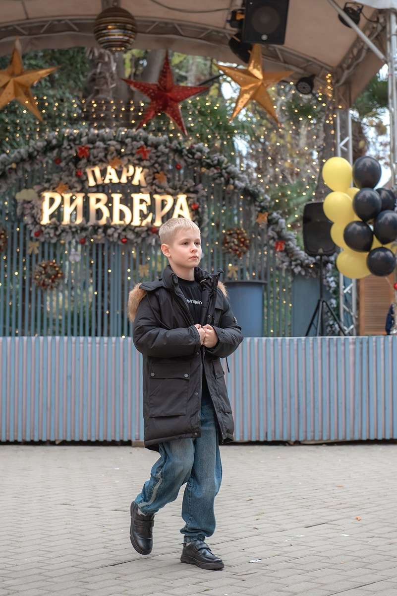 Парк Ривьера дефиле HAPPYkids. Семейный и коммерческий фотограф в Сочи Александр Бодунов