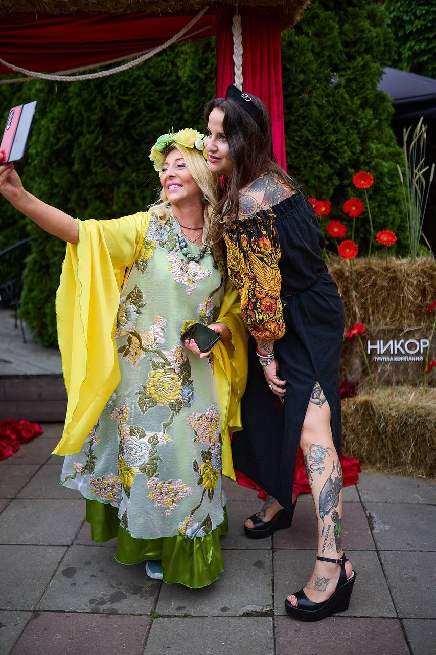 Ведущая Кэбш. Подрядчики и друзья сети свадебных площадок House for wedding