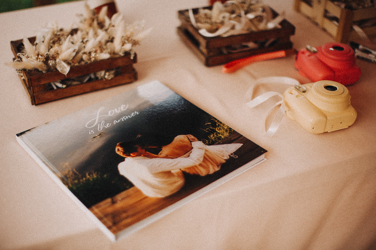 Максим и Полина. Соня Черных (sophieblack)