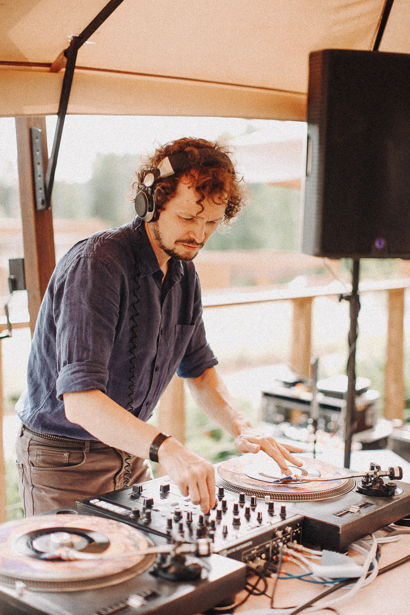 Максим и Полина. Соня Черных (sophieblack)